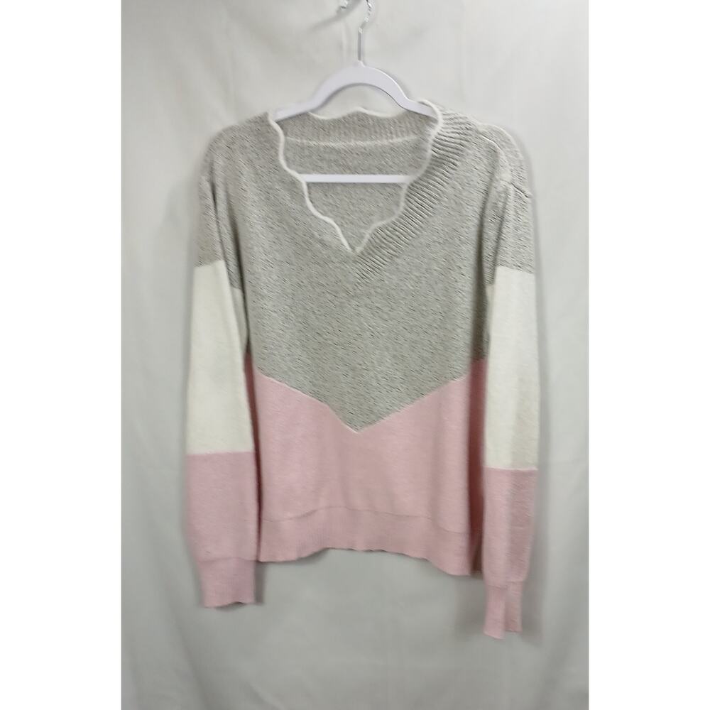 Ultra Soft & Feminine V-neck Sweater in Soft Colors/Delicate/Dreamy/Size XL